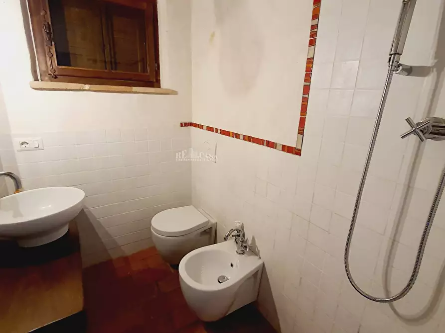 Immagine 15 di Rustico / casale in vendita  in contrada menocchia a Carassai