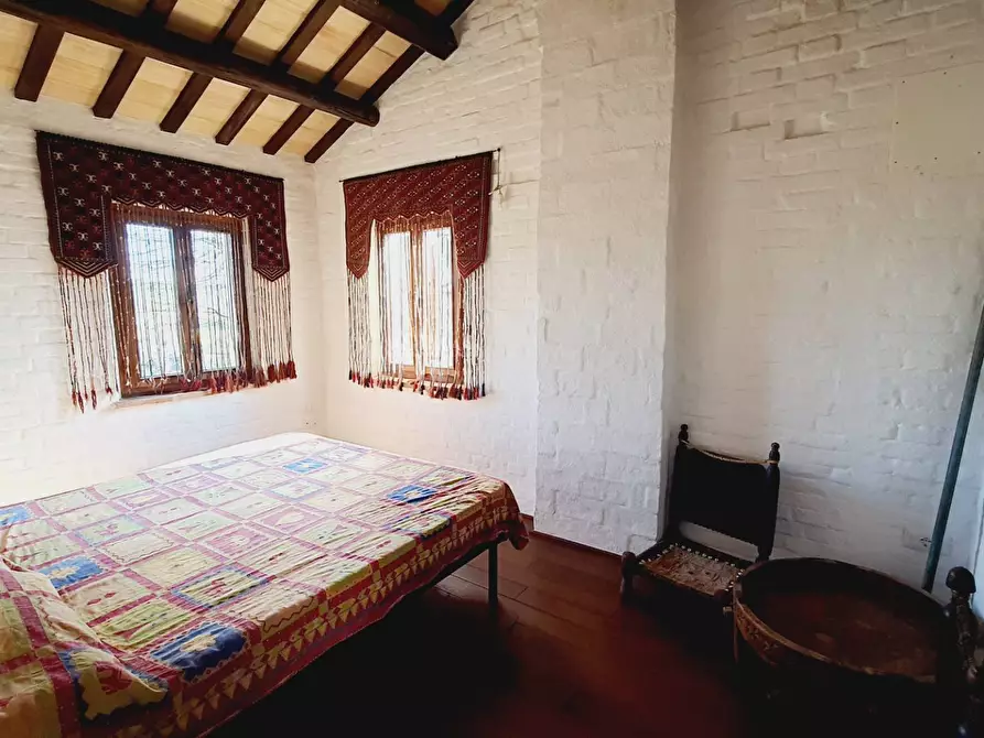 Immagine 21 di Rustico / casale in vendita  in contrada menocchia a Carassai