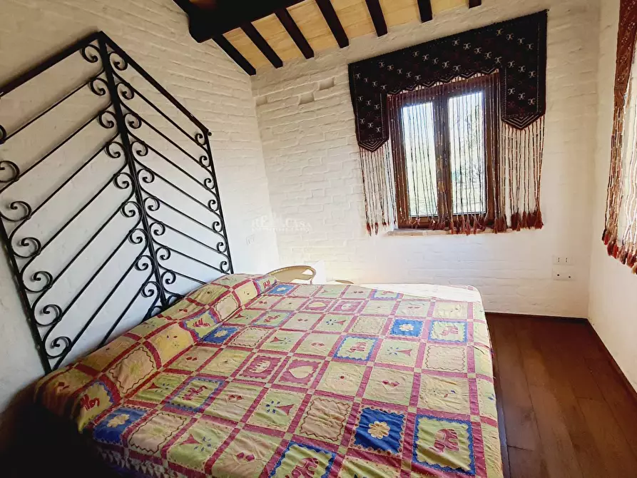 Immagine 20 di Rustico / casale in vendita  in contrada menocchia a Carassai