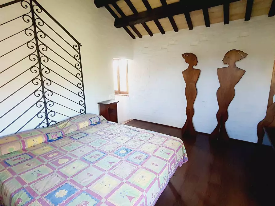 Immagine 24 di Rustico / casale in vendita  in contrada menocchia a Carassai