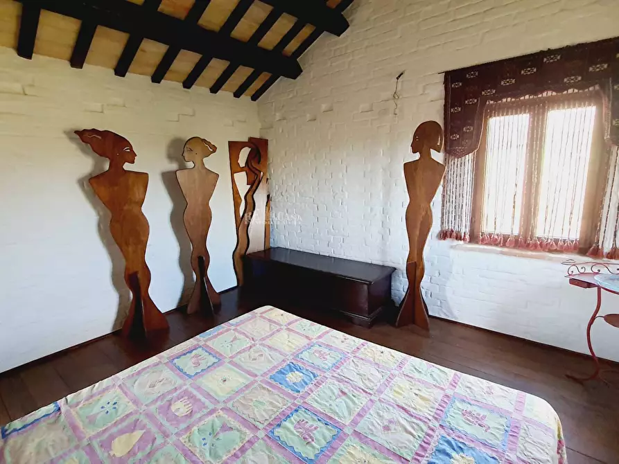 Immagine 22 di Rustico / casale in vendita  in contrada menocchia a Carassai