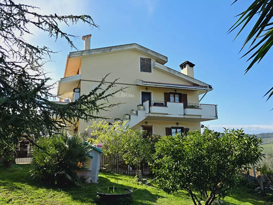 Immagine 2 di Casa indipendente in vendita  in Via Bora di Ragnola a Monteprandone