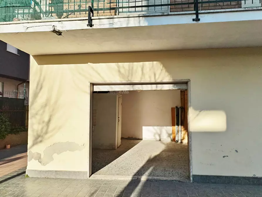 Immagine 4 di Box auto in vendita  in via umberto giordano a San Benedetto Del Tronto