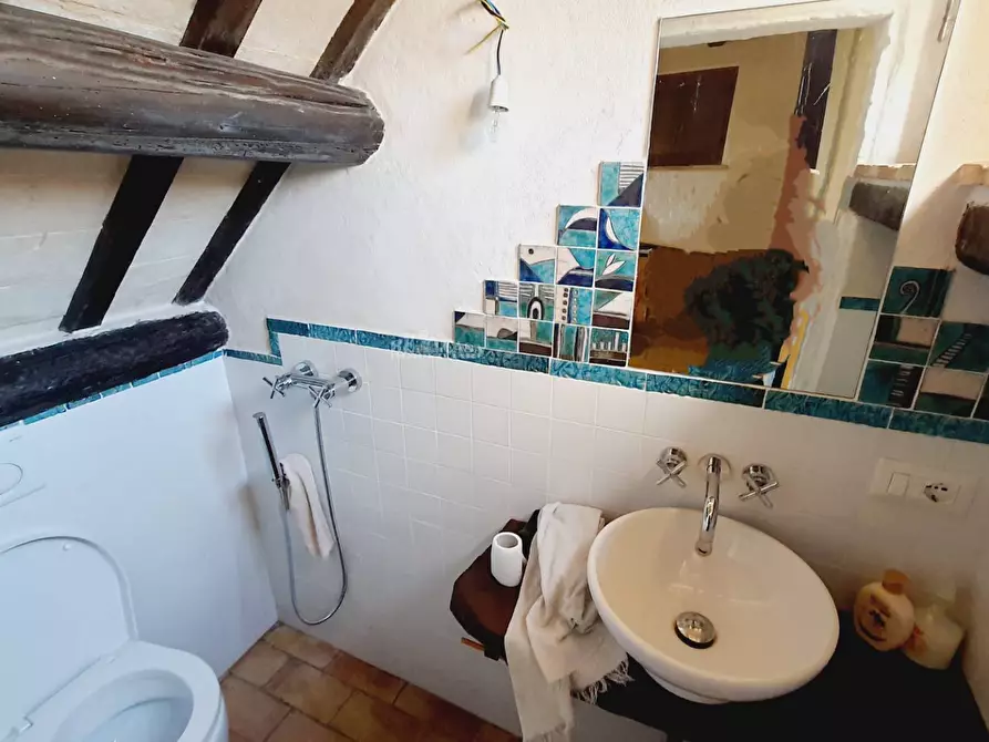 Immagine 13 di Rustico / casale in vendita  in contrada menocchia a Carassai