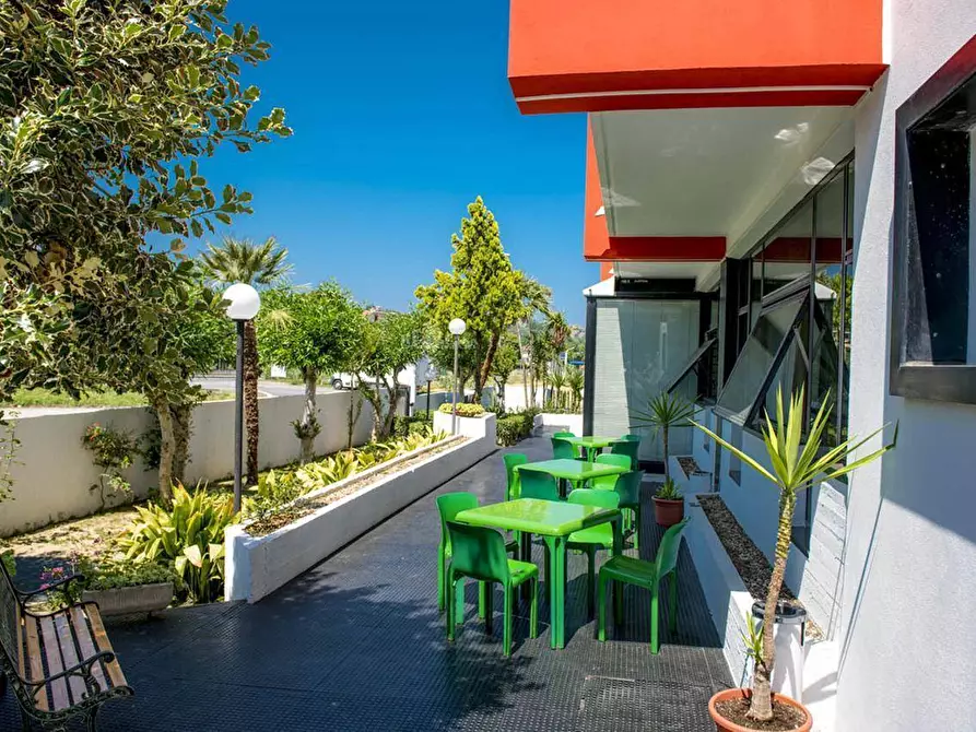 Immagine 3 di Palazzo in vendita  in via gramsci a Monteprandone