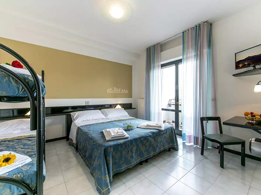 Immagine 29 di Palazzo in vendita  in via gramsci a Monteprandone