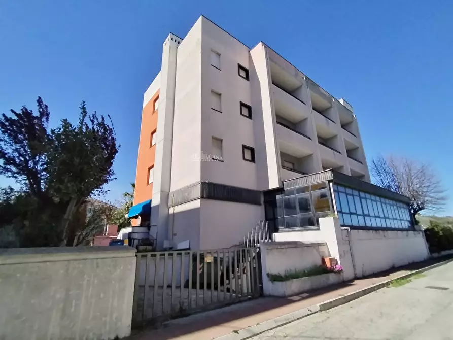 Immagine 6 di Palazzo in vendita  in via gramsci a Monteprandone