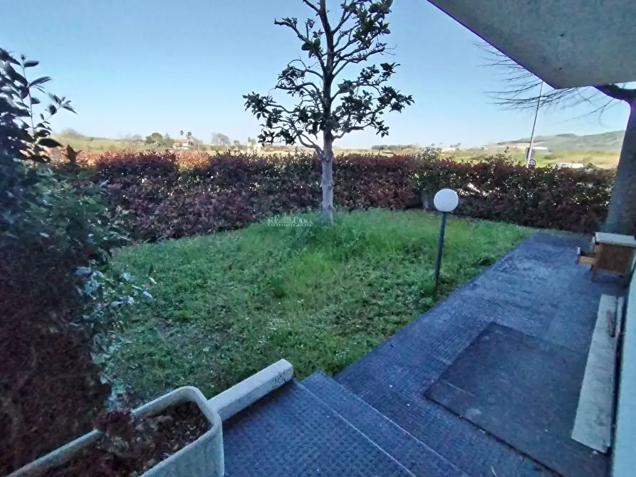 Immagine 7 di Palazzo in vendita  in via gramsci a Monteprandone