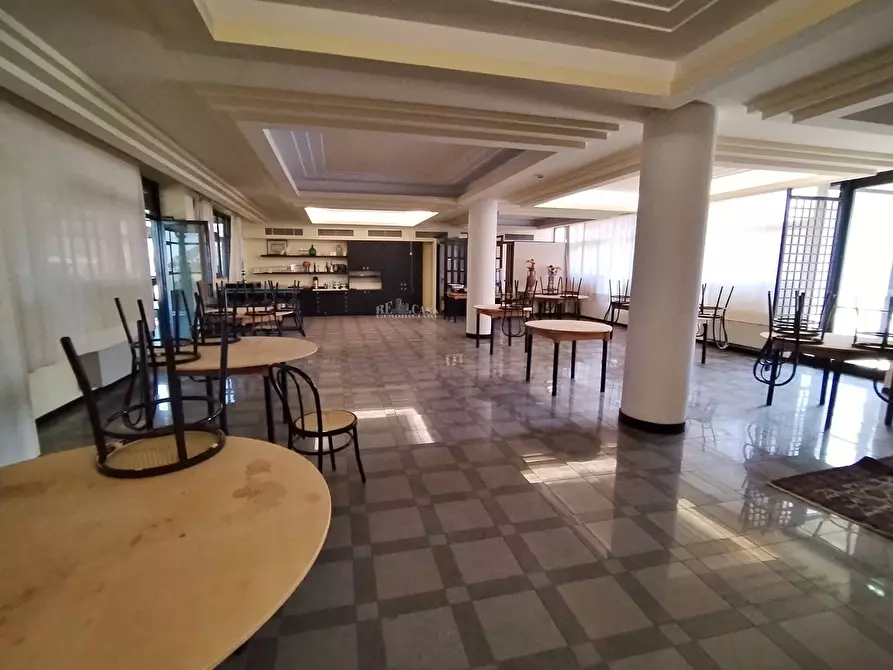 Immagine 14 di Palazzo in vendita  in via gramsci a Monteprandone