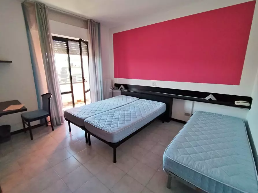 Immagine 24 di Palazzo in vendita  in via gramsci a Monteprandone