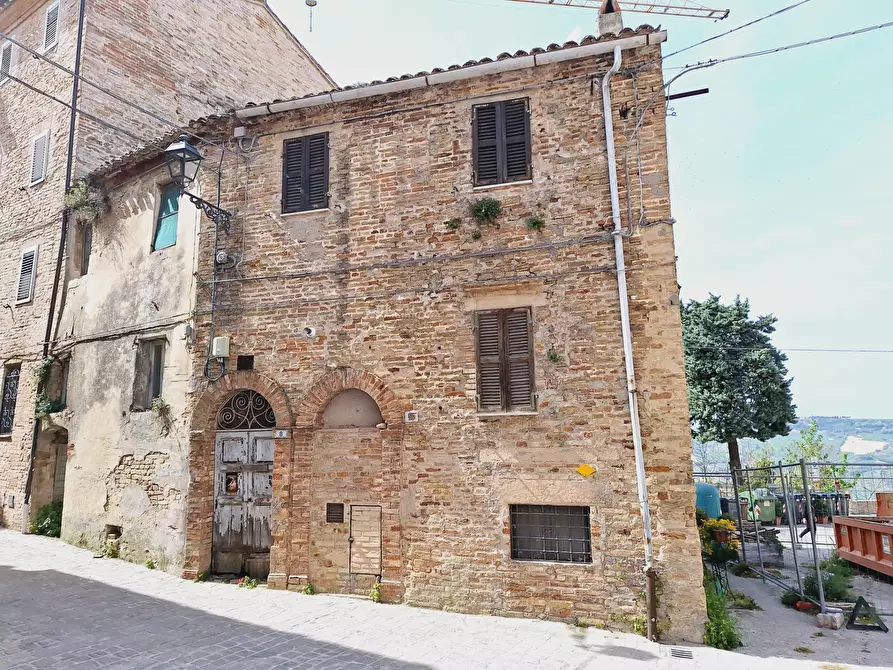 Immagine 1 di Casa indipendente in vendita  in piazza fiume a Montefiore Dell'aso