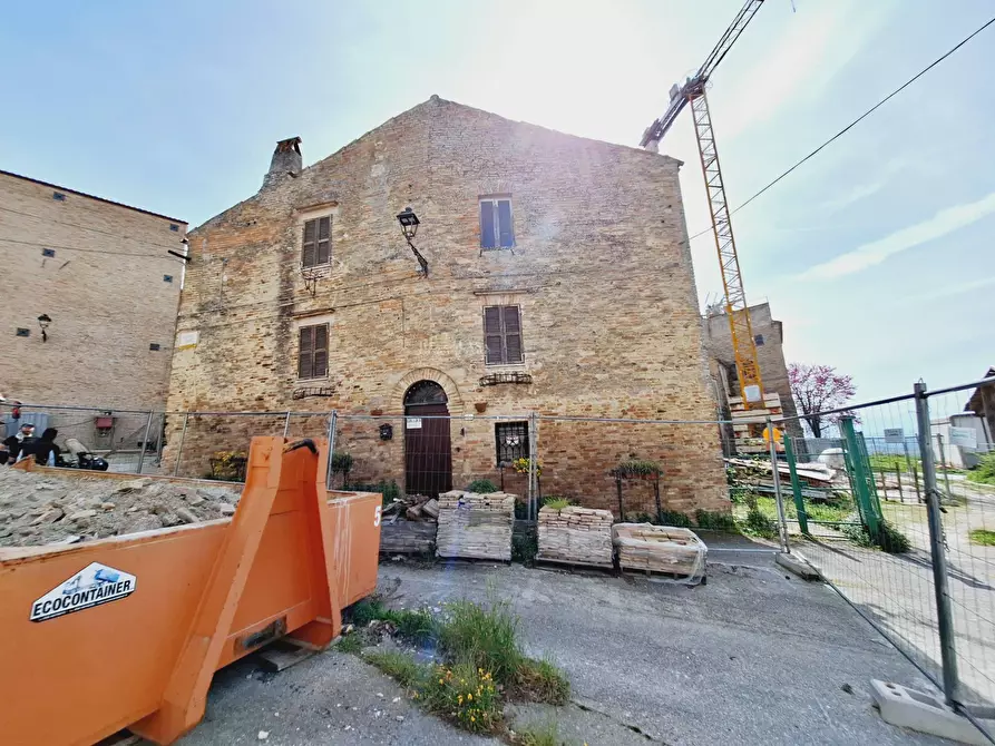 Immagine 3 di Casa indipendente in vendita  in piazza fiume a Montefiore Dell'aso