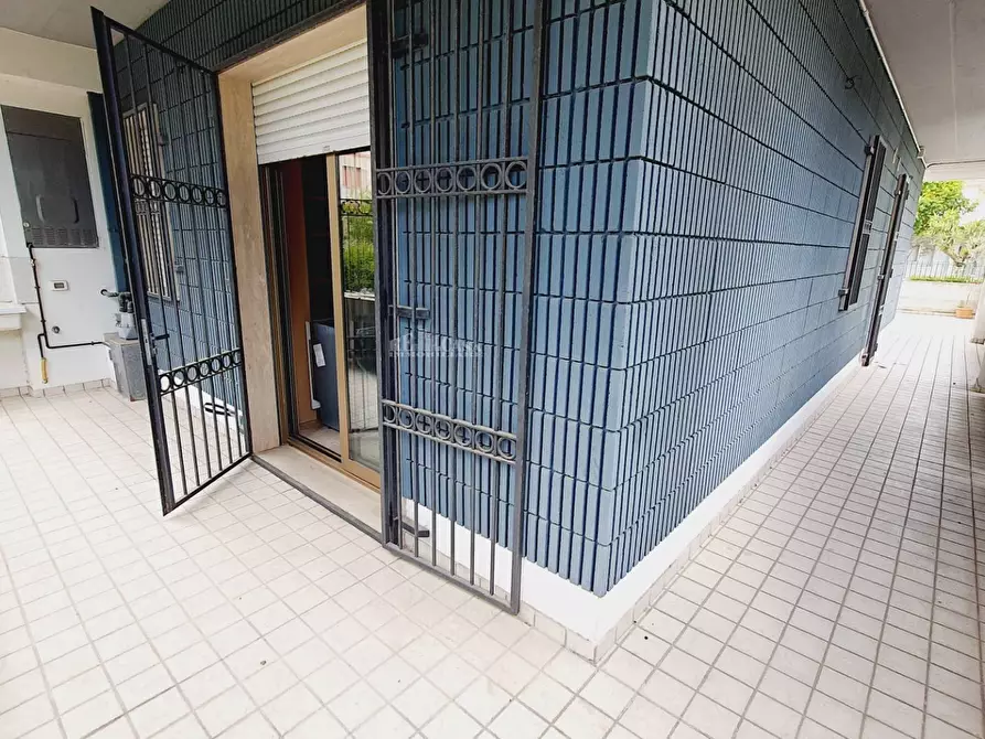 Immagine 28 di Appartamento in vendita  in via cola d'amatrice a Martinsicuro