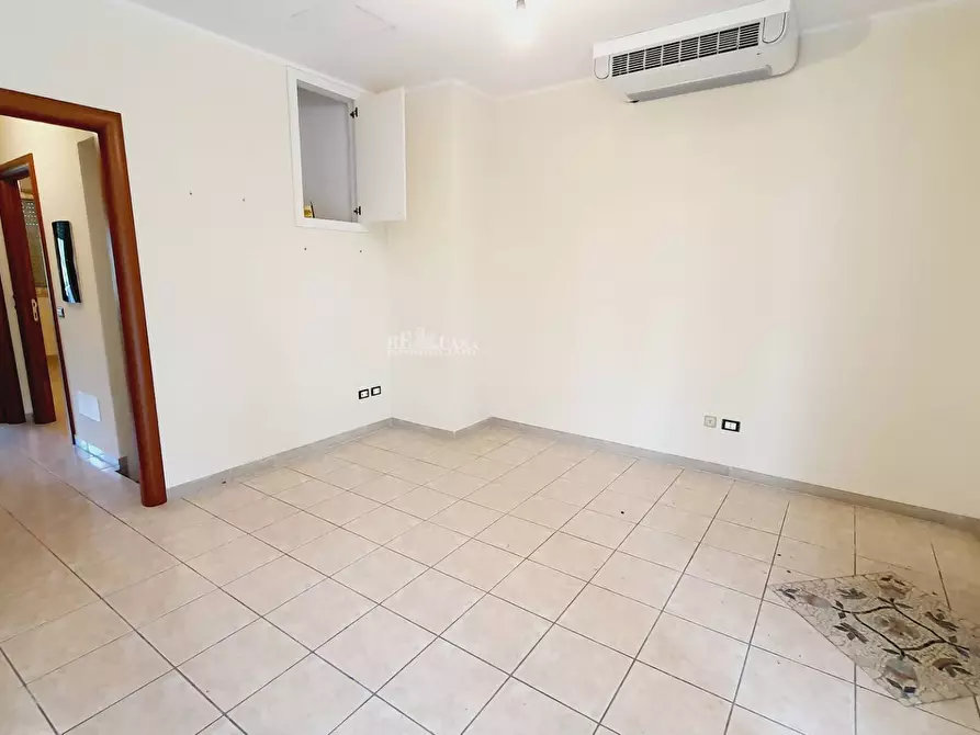 Immagine 4 di Appartamento in vendita  in via cola d'amatrice a Martinsicuro