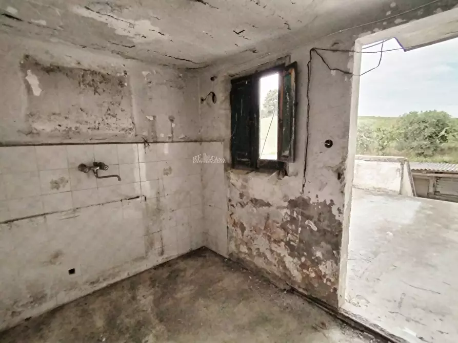 Immagine 21 di Rustico / casale in vendita  in contrada spiagge a Monteprandone