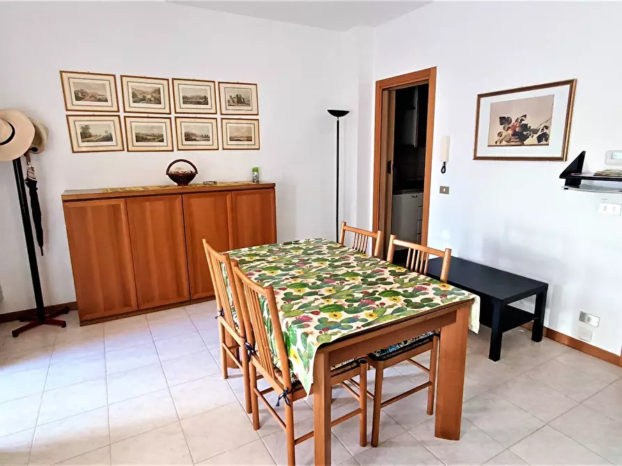 Immagine 11 di Appartamento in vendita  in via gramsci a Altidona