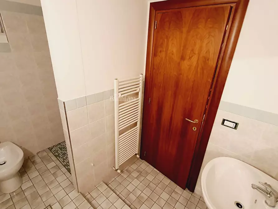 Immagine 23 di Appartamento in vendita  in via cola d'amatrice a Martinsicuro