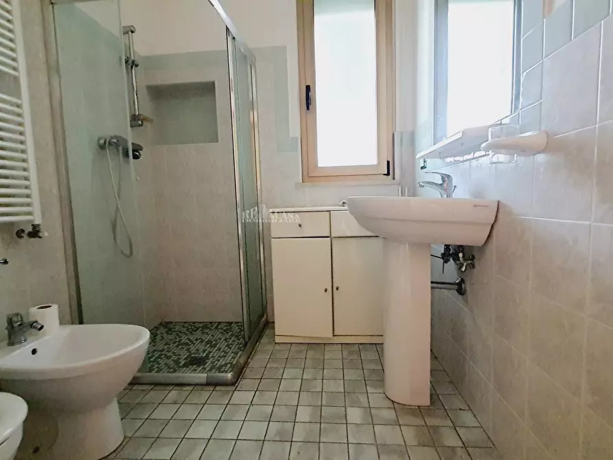 Immagine 20 di Appartamento in vendita  in via cola d'amatrice a Martinsicuro