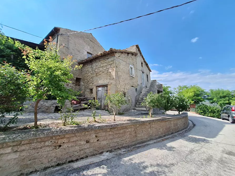 Immagine 1 di Rustico / casale in vendita  in frazione Scalelle a Roccafluvione