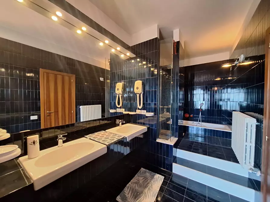 Immagine 16 di Appartamento in vendita  in via marziale a Acquaviva Picena