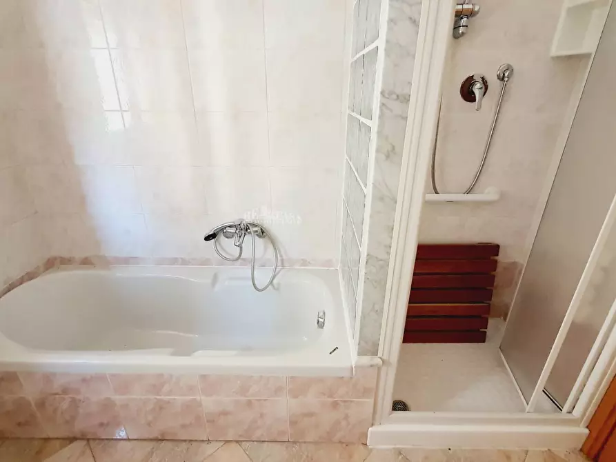 Immagine 30 di Appartamento in vendita  in via marsala a San Benedetto Del Tronto