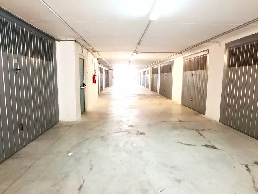 Immagine 24 di Appartamento in vendita  in Gobetti a San Benedetto Del Tronto