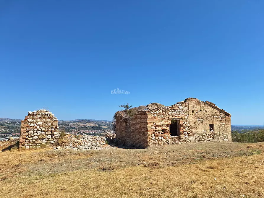 Immagine 1 di Rustico / casale in vendita  in via di traina a Maltignano