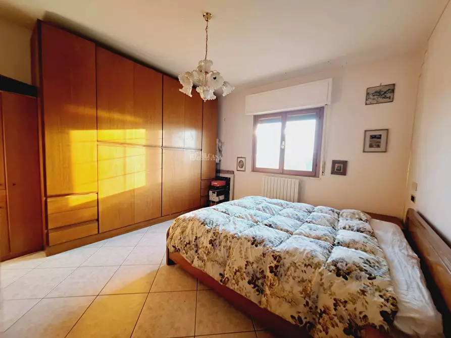 Immagine 30 di Appartamento in vendita  in contrada treazzano a Monsampolo Del Tronto