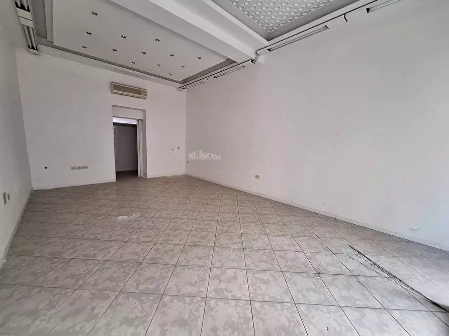 Immagine 4 di Locale commerciale in affitto  in via risorgimento a San Benedetto Del Tronto
