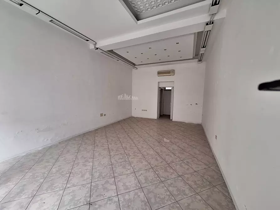 Immagine 5 di Locale commerciale in affitto  in via risorgimento a San Benedetto Del Tronto