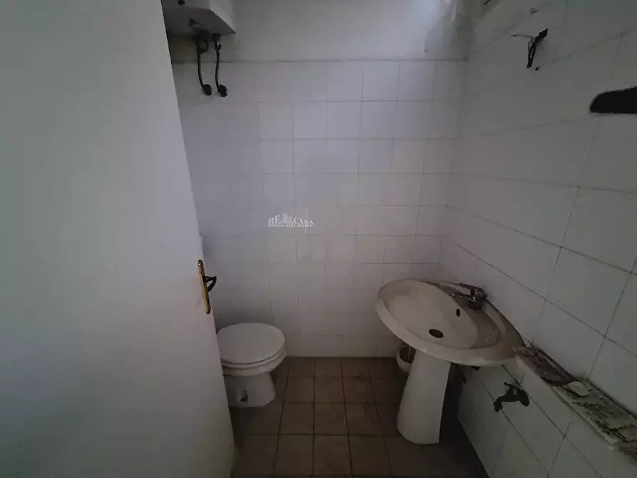 Immagine 6 di Locale commerciale in affitto  in via risorgimento a San Benedetto Del Tronto