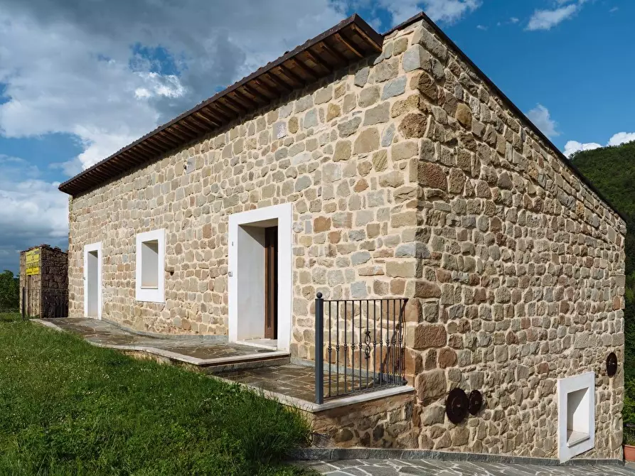 Immagine 2 di Agriturismo in vendita  in vignatico a Valle Castellana