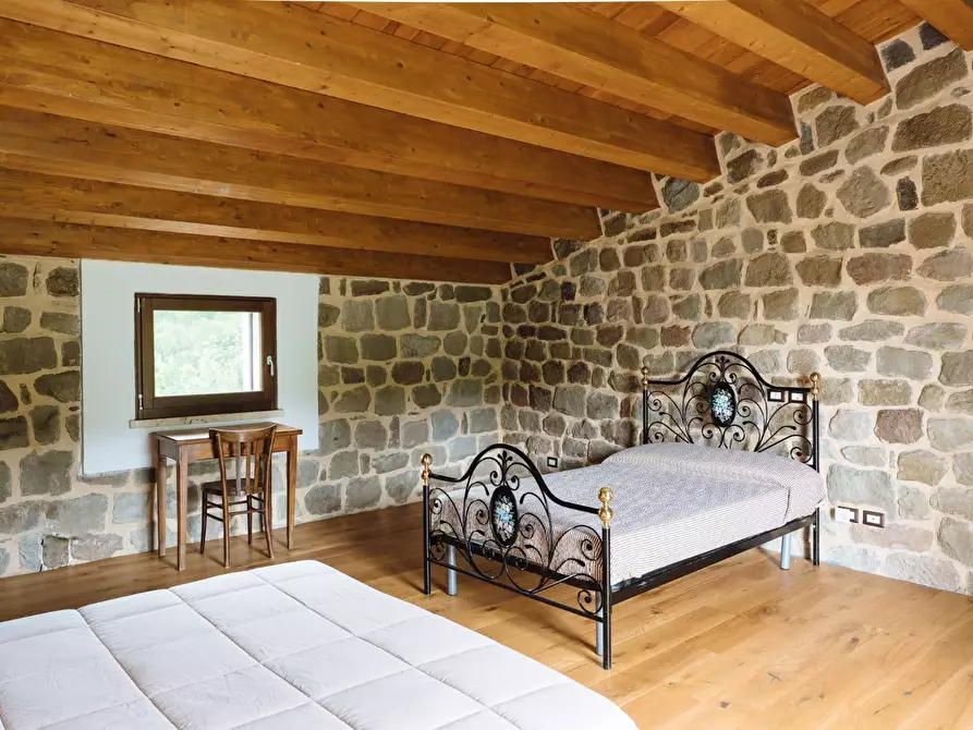 Immagine 17 di Agriturismo in vendita  in vignatico a Valle Castellana