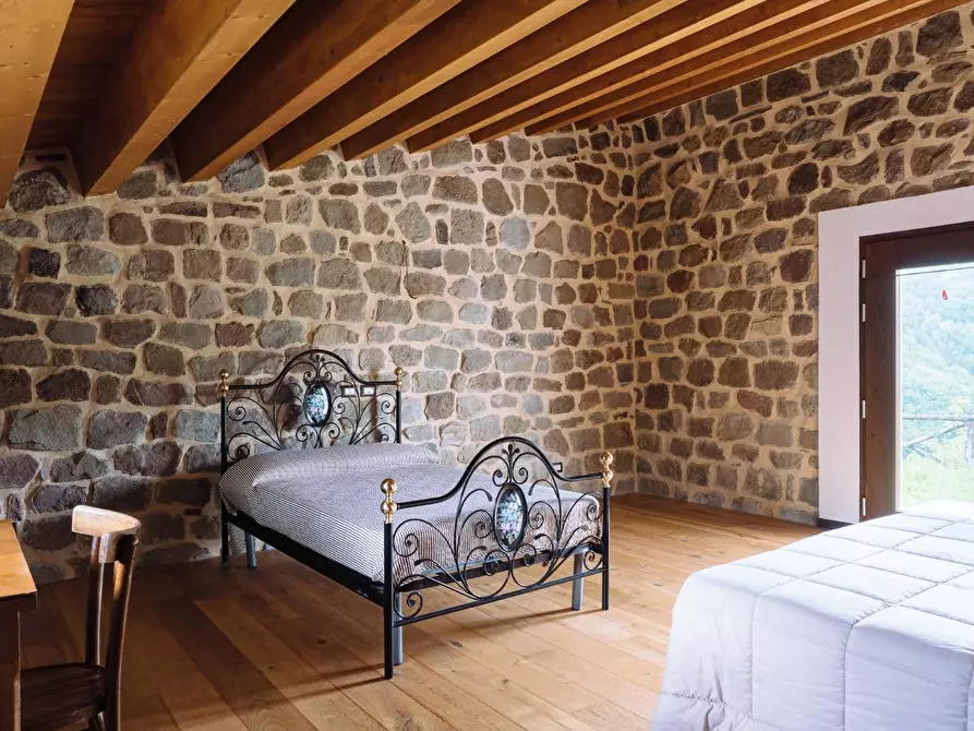 Immagine 20 di Agriturismo in vendita  in vignatico a Valle Castellana