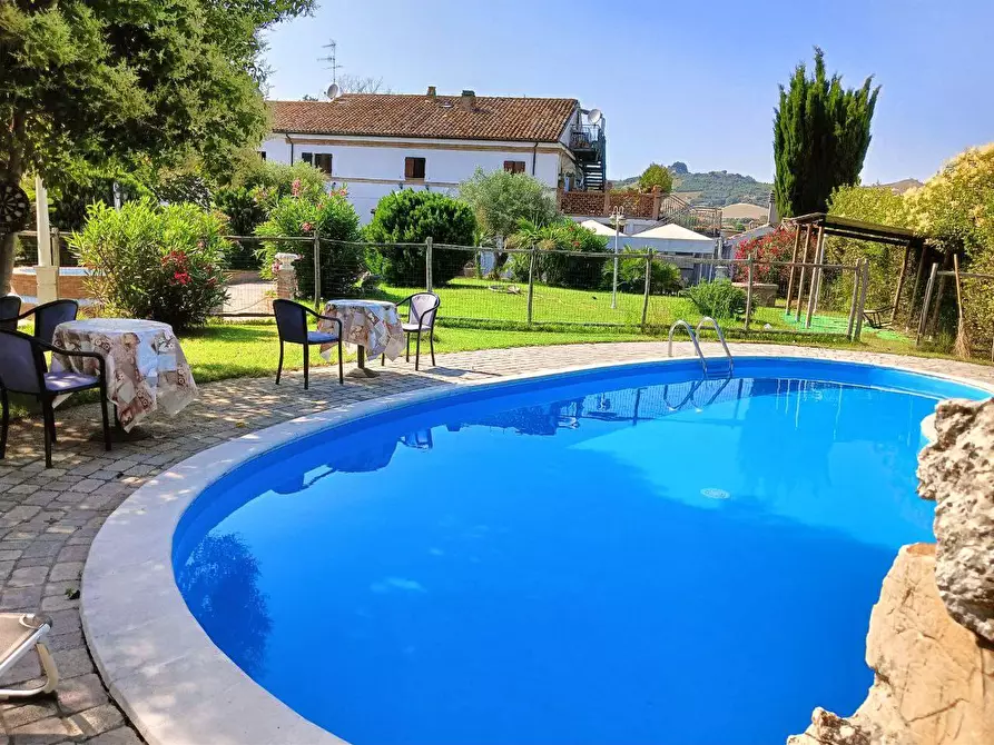 Immagine 2 di Appartamento in vendita  in val tiberina a San Benedetto Del Tronto