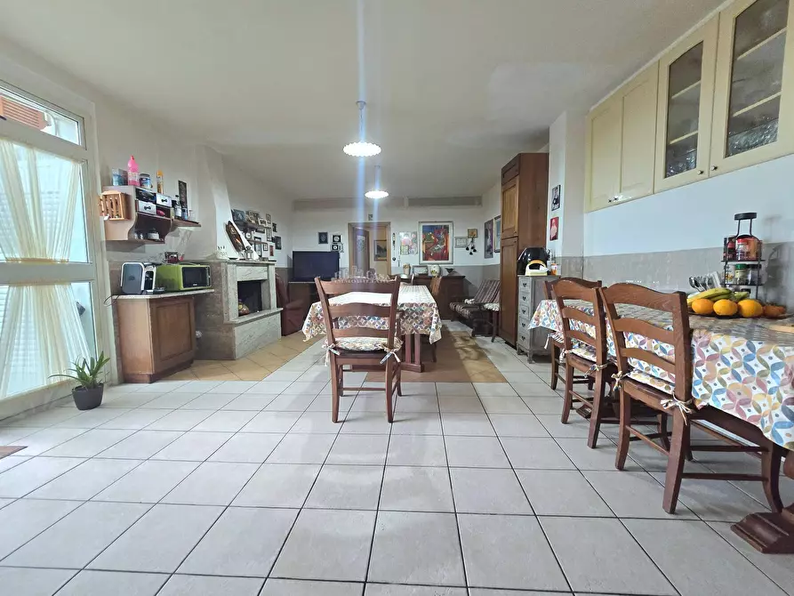 Immagine 5 di Appartamento in vendita  in Via Montenisio a San Benedetto Del Tronto