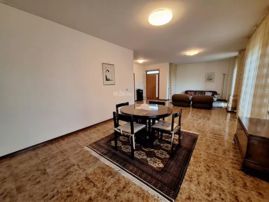 Immagine 28 di Villa in vendita  in via cona a Sant'omero