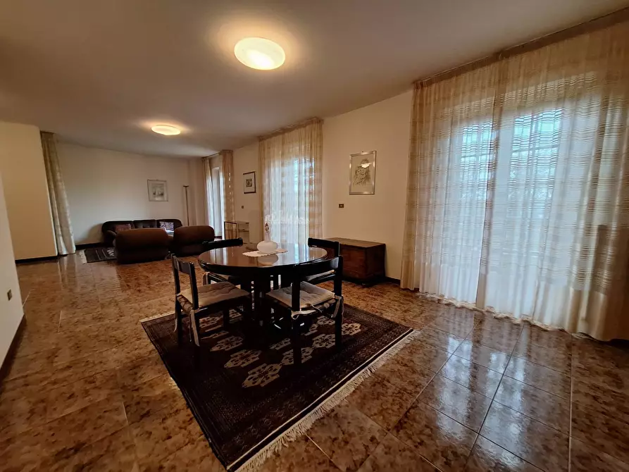 Immagine 29 di Villa in vendita  in via cona a Sant'omero