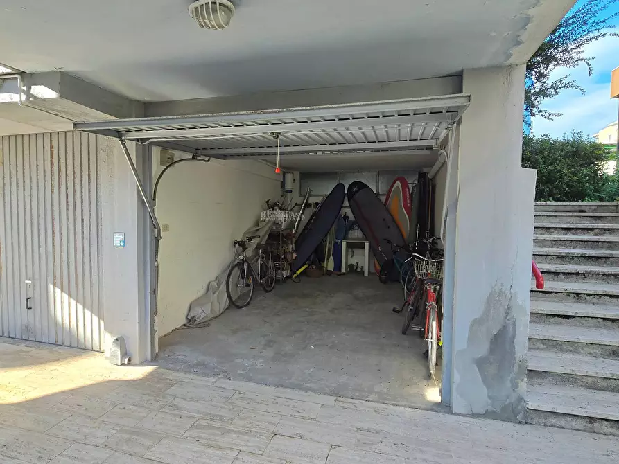 Immagine 4 di Box auto in vendita  in Via Zandonai a San Benedetto Del Tronto