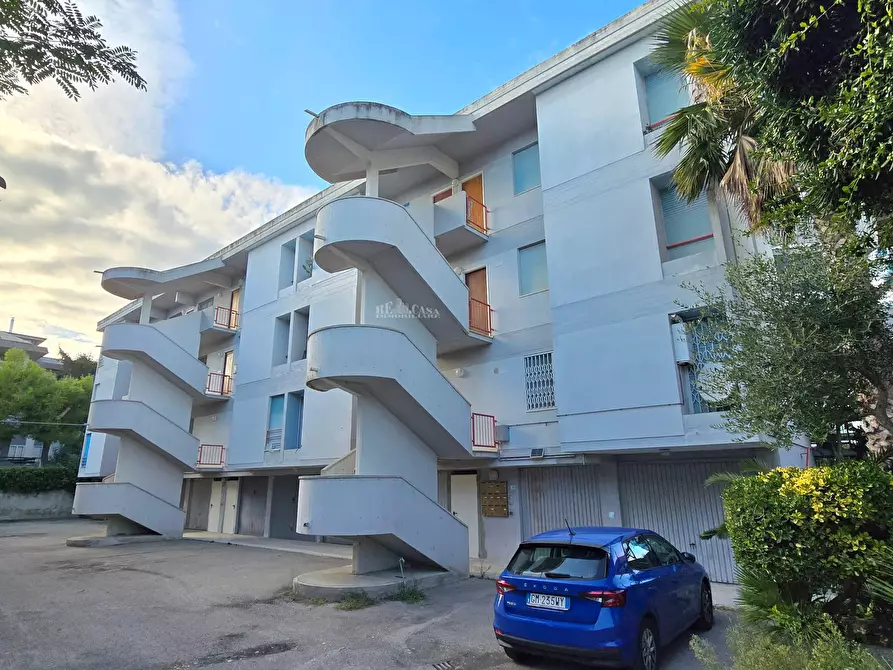 Immagine 5 di Box auto in vendita  in Via Zandonai a San Benedetto Del Tronto