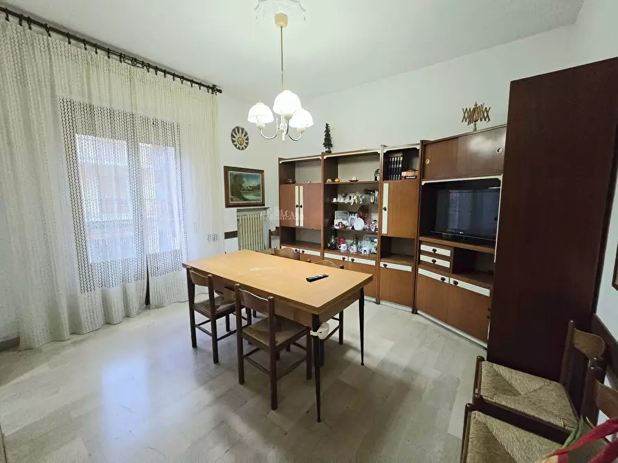 Immagine 4 di Appartamento in vendita  in Via dante alighieri a Grottammare