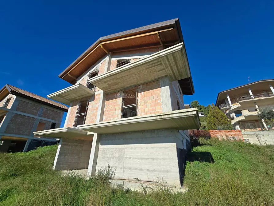 Immagine 8 di Villa in vendita  in via ignazio silone a Colonnella