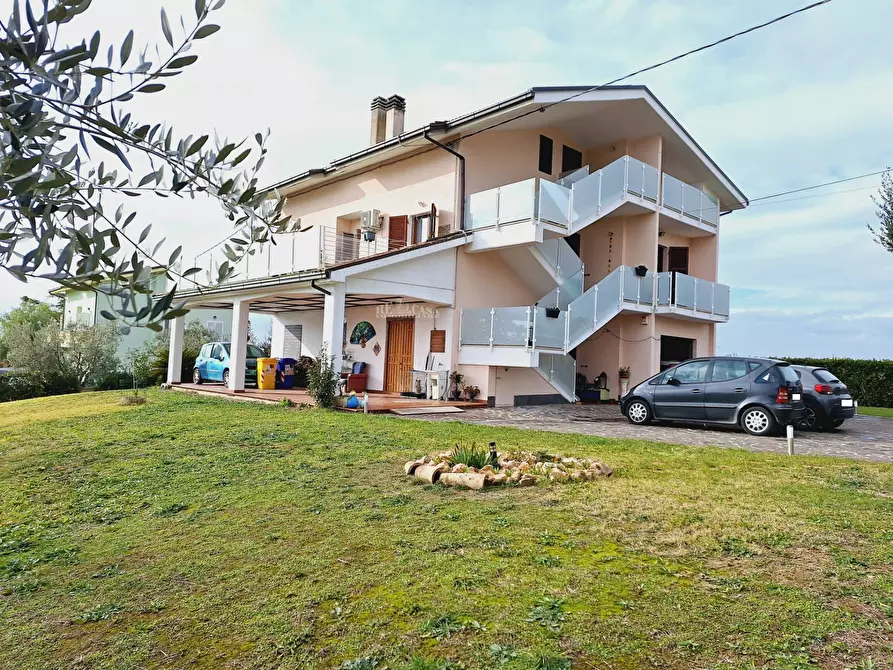 Immagine 1 di Villa in vendita  in contrada montetinello a Monteprandone