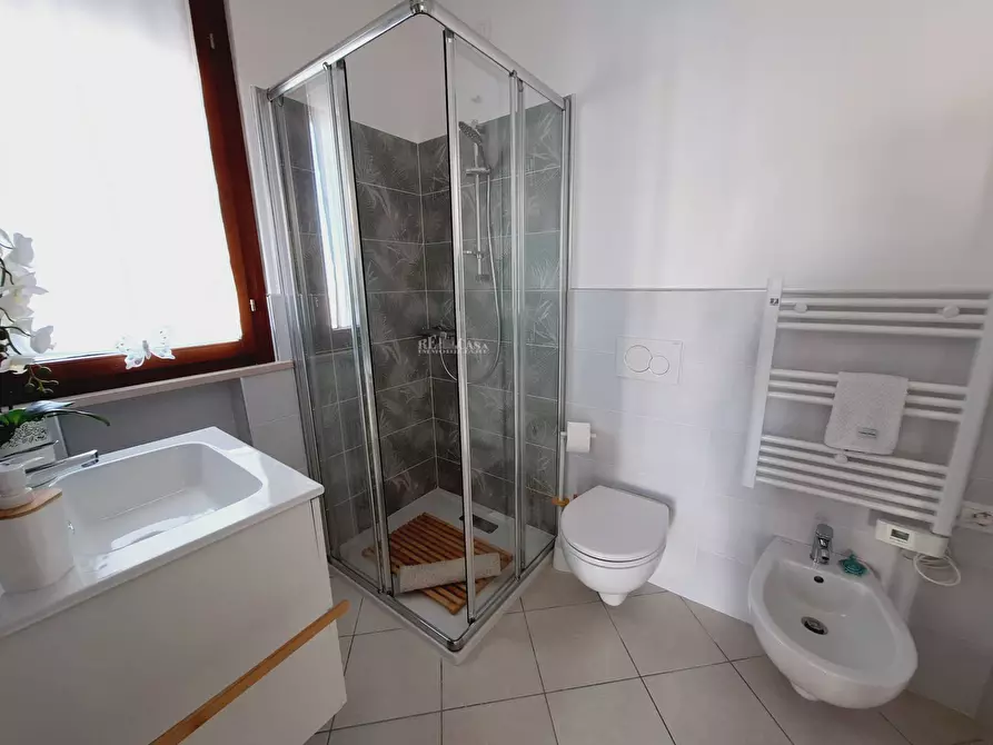 Immagine 22 di Appartamento in vendita  in via ercole falò a Alba Adriatica