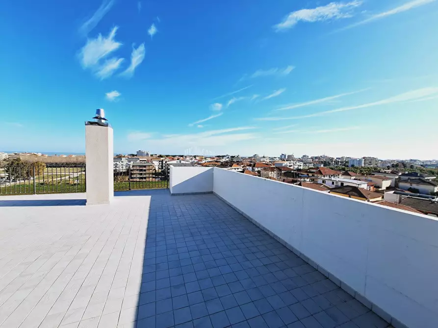 Immagine 26 di Appartamento in vendita  in via ercole falò a Alba Adriatica
