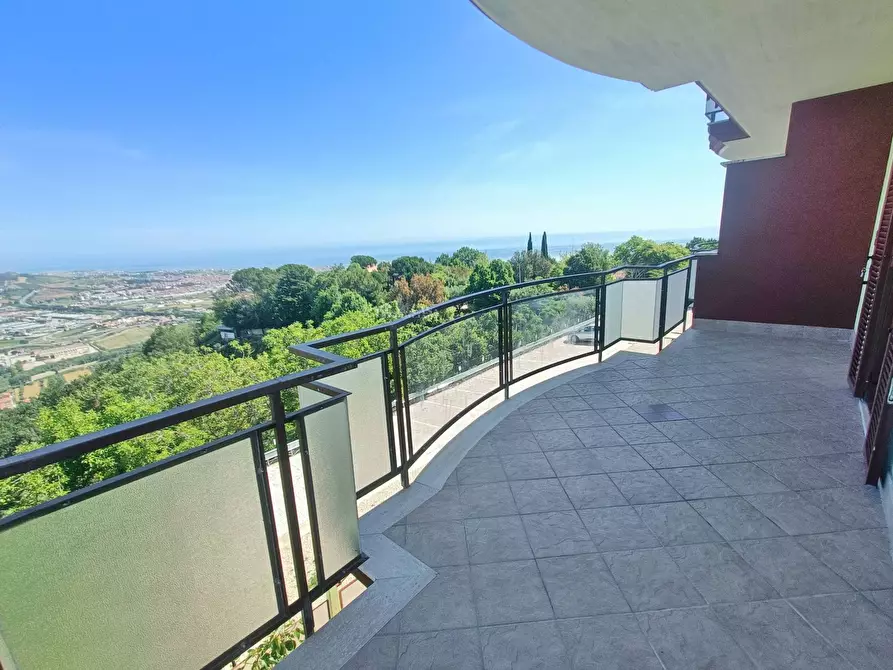 Immagine 4 di Appartamento in vendita  in Via Fonte Ottone a Colonnella