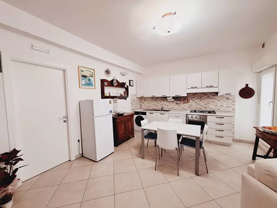 Immagine 2 di Appartamento in vendita  in via monte ascensione a San Benedetto Del Tronto