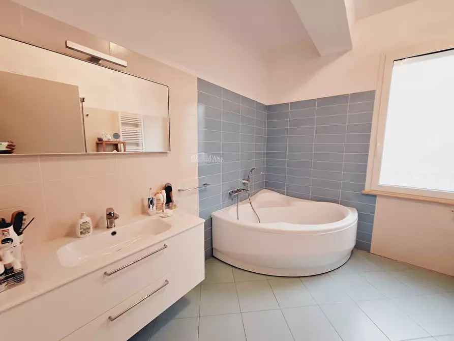 Immagine 19 di Appartamento in vendita  in via monte ascensione a San Benedetto Del Tronto