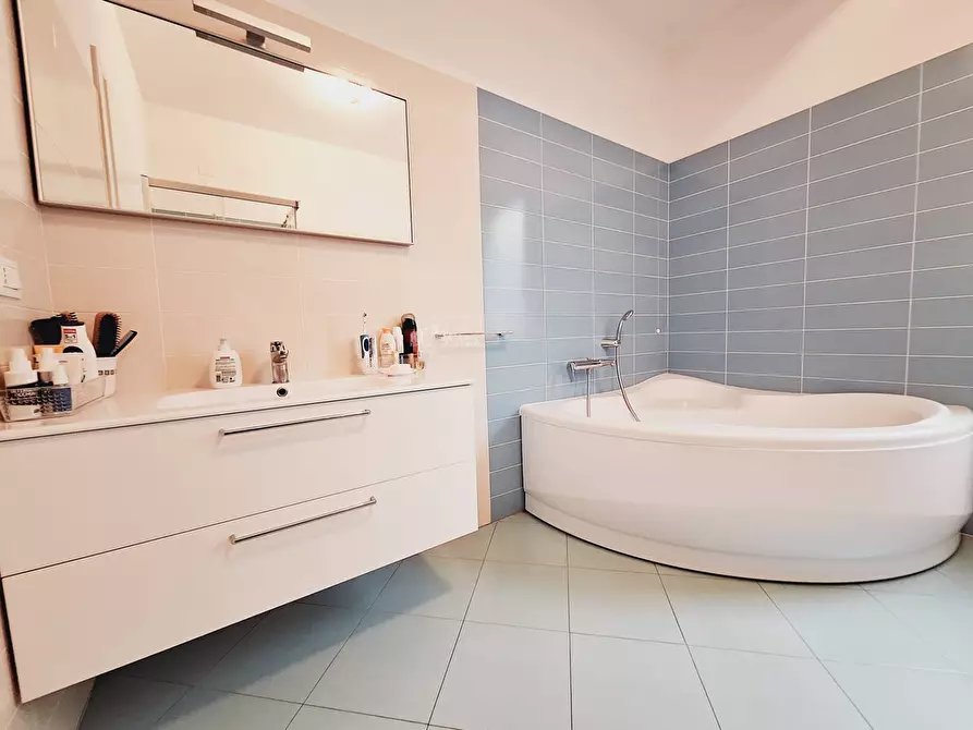 Immagine 22 di Appartamento in vendita  in via monte ascensione a San Benedetto Del Tronto