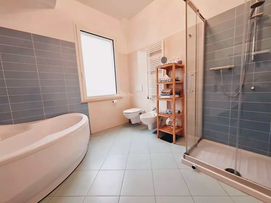 Immagine 23 di Appartamento in vendita  in via monte ascensione a San Benedetto Del Tronto